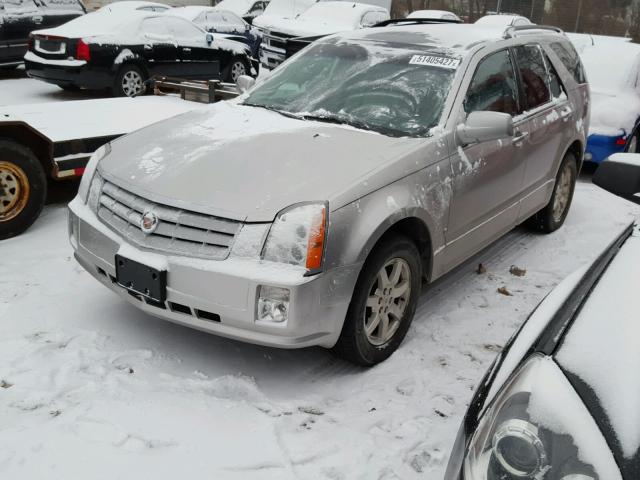 1GYEE637680100368 - 2008 CADILLAC SRX SILVER photo 2