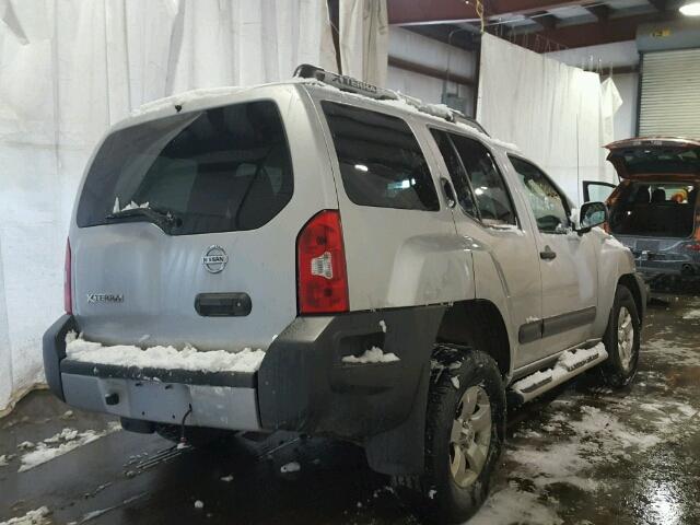 5N1AN0NW9CC521199 - 2012 NISSAN XTERRA OFF SILVER photo 4