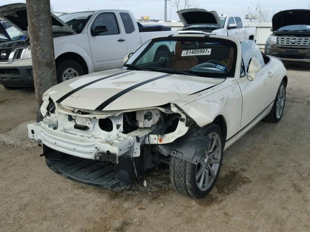 JM1NC25F970133789 - 2007 MAZDA MX-5 MIATA WHITE photo 2