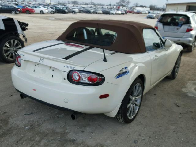 JM1NC25F970133789 - 2007 MAZDA MX-5 MIATA WHITE photo 4