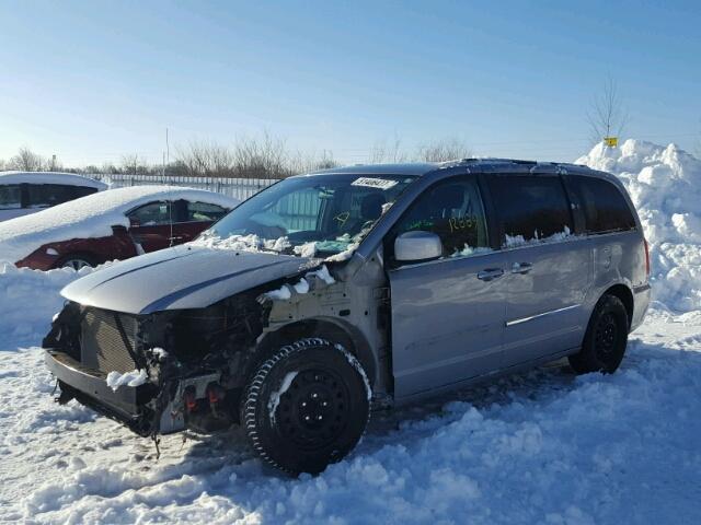 2C4RC1BG4ER114904 - 2014 CHRYSLER TOWN & COU SILVER photo 2