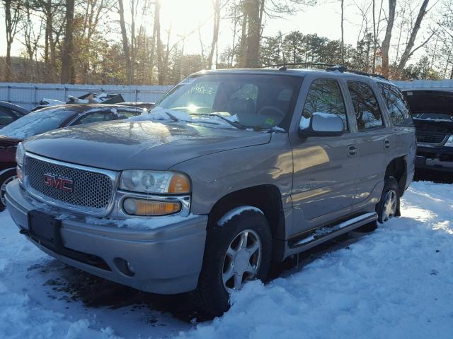 1GKEK63U02J307882 - 2002 GMC DENALI GRAY photo 2