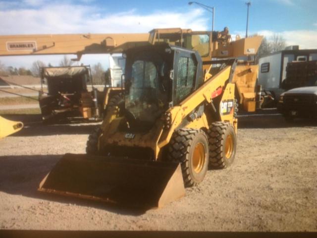 027272DKETL00419 - 2014 CATERPILLAR 272D YELLOW photo 1