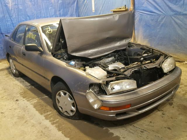 JT2SK11E3N0042925 - 1992 TOYOTA CAMRY DLX BROWN photo 1