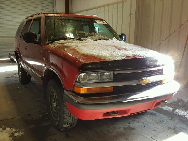 1GNDT13W5W2261997 - 1998 CHEVROLET BLAZER RED photo 1