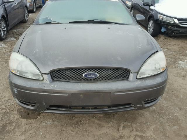 1FAFP56S55A132951 - 2005 FORD TAURUS SEL GRAY photo 7