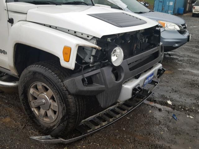 5GTEN13E488179623 - 2008 HUMMER H3 WHITE photo 9