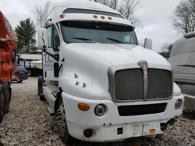 1XKTDB9X3VJ945317 - 1997 KENWORTH CONSTRUCTI WHITE photo 1