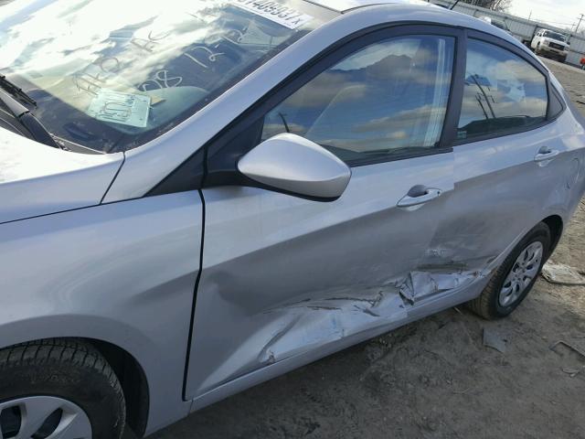 KMHCT4AE1GU982108 - 2016 HYUNDAI ACCENT SE SILVER photo 9