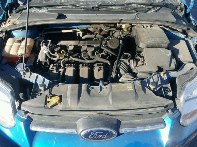 1FAHP3K29CL409802 - 2012 FORD FOCUS SE BLUE photo 7