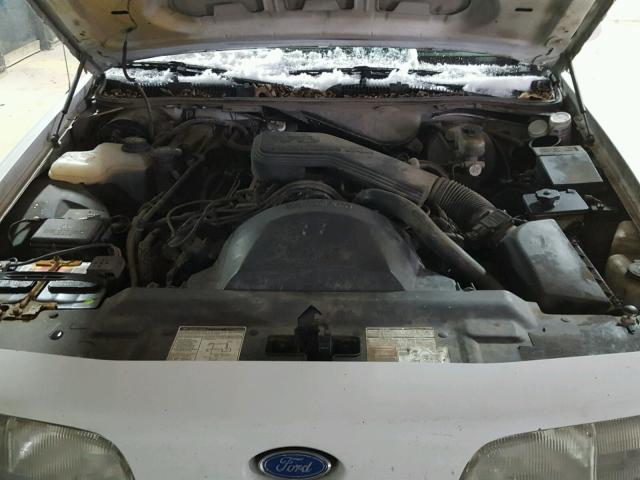 2FACP72W6NX245497 - 1992 FORD CROWN VICT WHITE photo 7