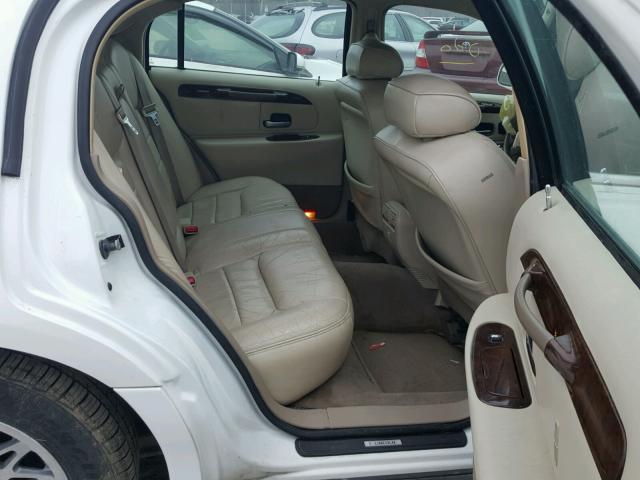 1LNHM82W3YY805569 - 2000 LINCOLN TOWN CAR S WHITE photo 6