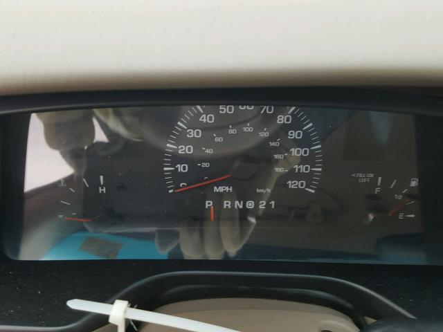 1LNHM82W3YY805569 - 2000 LINCOLN TOWN CAR S WHITE photo 8