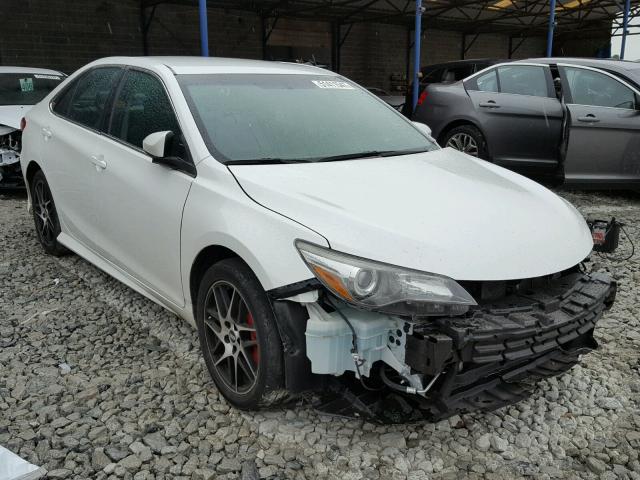 4T1BF1FK4GU153095 - 2016 TOYOTA CAMRY LE WHITE photo 1