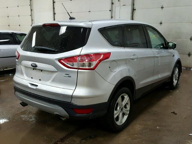 1FMCU9G99FUA44652 - 2015 FORD ESCAPE SE SILVER photo 4