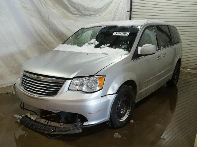 2C4RC1BGXCR169662 - 2012 CHRYSLER TOWN & COU SILVER photo 2