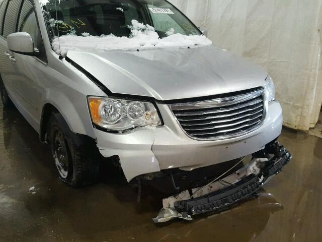 2C4RC1BGXCR169662 - 2012 CHRYSLER TOWN & COU SILVER photo 9