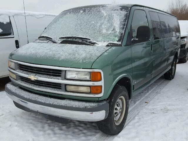 1GAHG39R1Y1260536 - 2000 CHEVROLET EXPRESS G3 GREEN photo 2