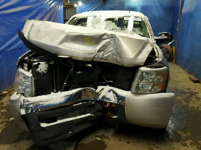 2GCEK19C081326416 - 2008 CHEVROLET SILVERADO BEIGE photo 9