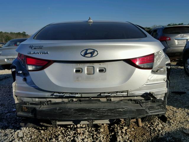 5NPDH4AE6GH666207 - 2016 HYUNDAI ELANTRA SE SILVER photo 10