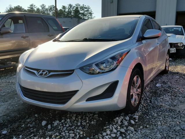 5NPDH4AE6GH666207 - 2016 HYUNDAI ELANTRA SE SILVER photo 2