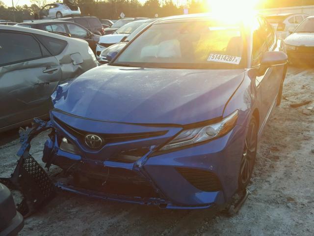 4T1B61HK0JU014988 - 2018 TOYOTA CAMRY XSE BLUE photo 2