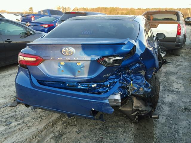 4T1B61HK0JU014988 - 2018 TOYOTA CAMRY XSE BLUE photo 9