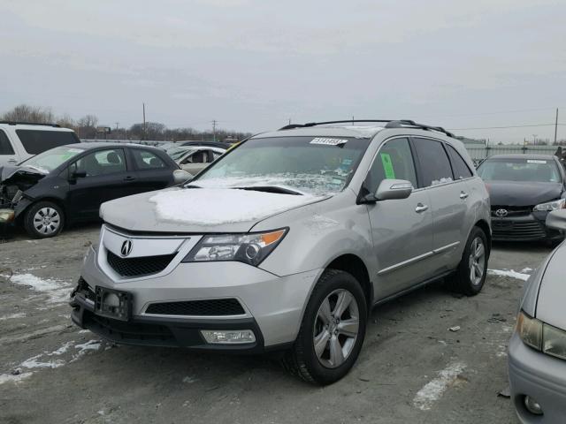 2HNYD2H28AH501511 - 2010 ACURA MDX SILVER photo 2