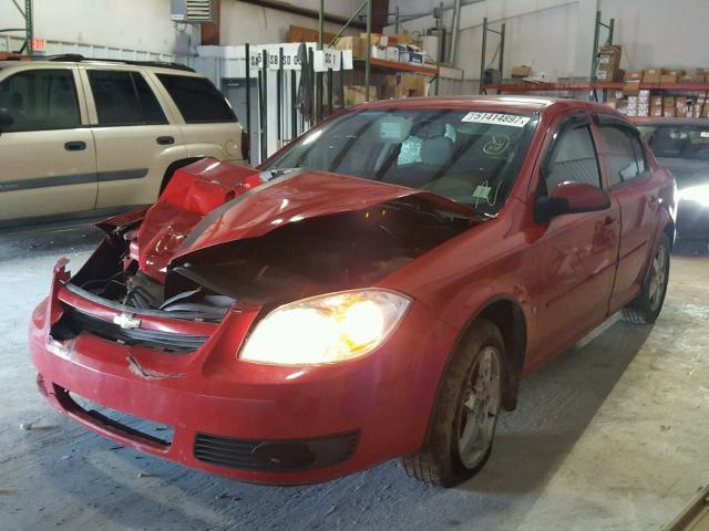 1G1AL58F187259545 - 2008 CHEVROLET COBALT LT RED photo 2