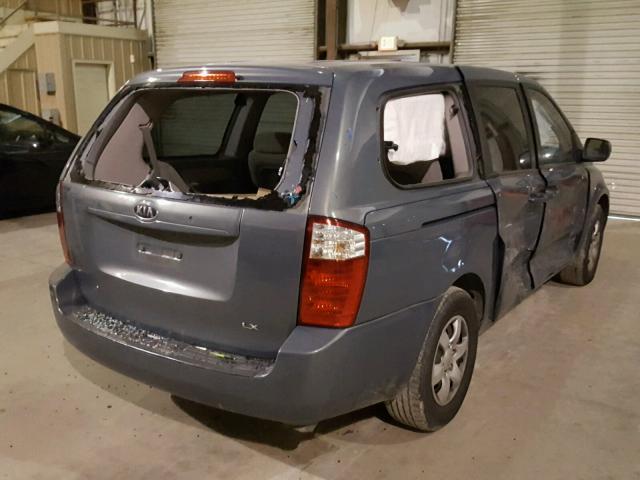 KNDMB233666079046 - 2006 KIA SEDONA EX SILVER photo 4