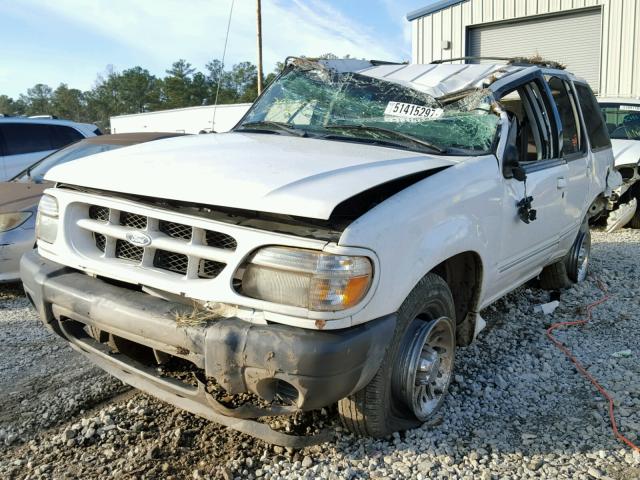 1FMZU62X2YUB77559 - 2000 FORD EXPLORER X WHITE photo 2