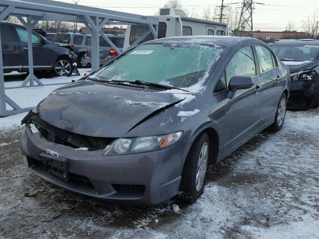 19XFA1F56AE005907 - 2010 HONDA CIVIC LX GRAY photo 2