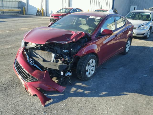 5NPDH4AEXGH793395 - 2016 HYUNDAI ELANTRA SE RED photo 2