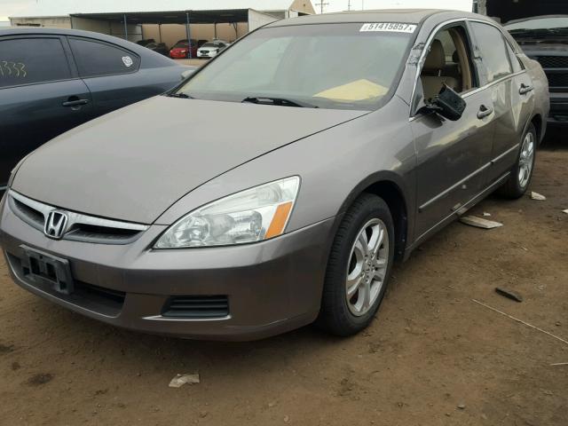 1HGCM56807A102111 - 2007 HONDA ACCORD EX GRAY photo 2