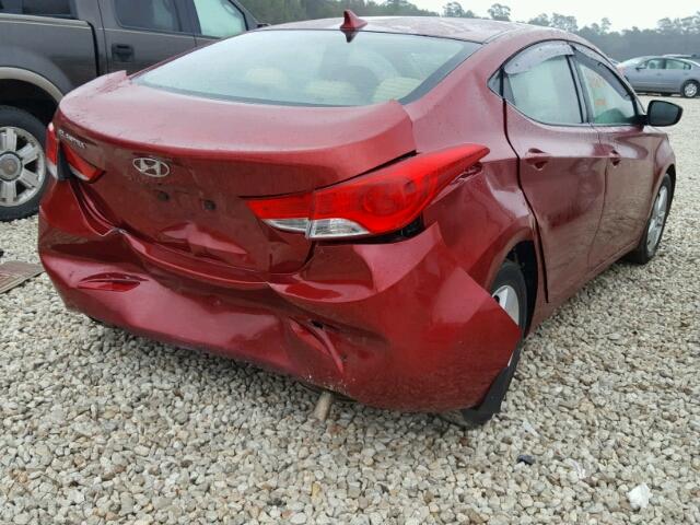 5NPDH4AE6DH349488 - 2013 HYUNDAI ELANTRA GL RED photo 4