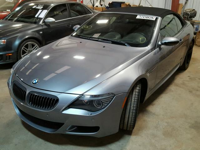 WBSEK93537CS32041 - 2007 BMW M6 GRAY photo 2