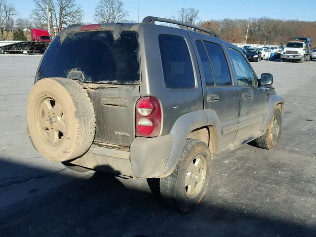 1J4GL48K16W137287 - 2006 JEEP LIBERTY SP GRAY photo 4