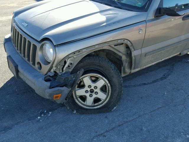 1J4GL48K16W137287 - 2006 JEEP LIBERTY SP GRAY photo 9