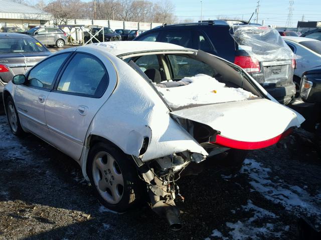 2B3HD76V5YH366290 - 2000 DODGE INTREPID R WHITE photo 3