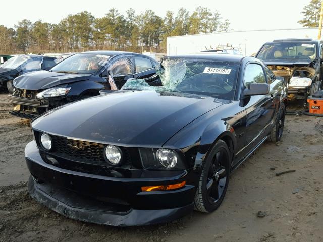 1ZVHT82H165186524 - 2006 FORD MUSTANG GT BLACK photo 2