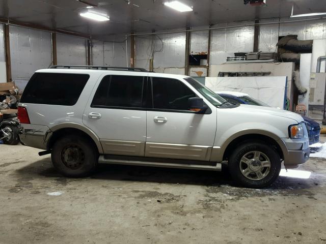 1FMFU18526LB01693 - 2006 FORD EXPEDITION WHITE photo 9