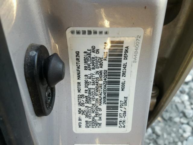 1NXBU4EEXAZ240252 - 2010 TOYOTA COROLLA BA SILVER photo 10