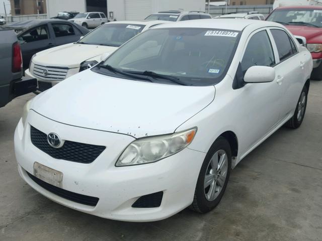 1NXBU40E19Z120147 - 2009 TOYOTA COROLLA BA WHITE photo 2