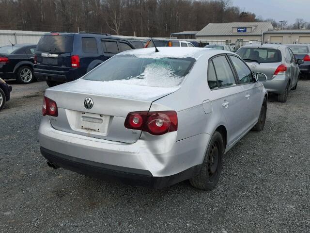 3VWJZ71K48M022236 - 2008 VOLKSWAGEN JETTA S 银色 照片 4
