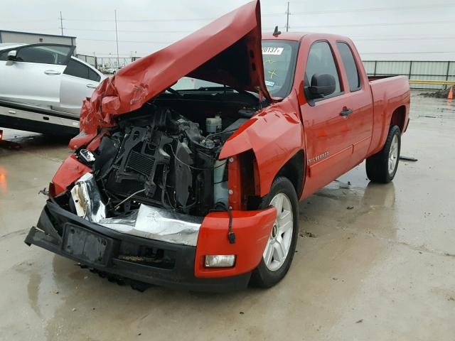 2GCEC19J081319025 - 2008 CHEVROLET SILVERADO RED photo 2