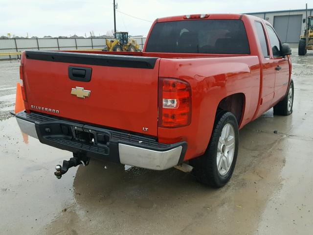 2GCEC19J081319025 - 2008 CHEVROLET SILVERADO RED photo 4