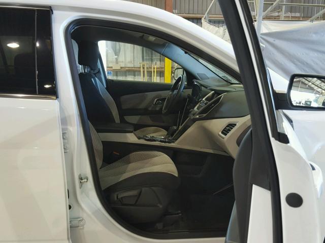 2GKALMEK3H6344586 - 2017 GMC TERRAIN SL WHITE photo 5