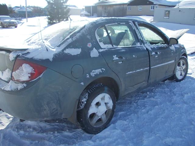 1G1AT58H797163938 - 2009 CHEVROLET COBALT LT GREEN photo 4