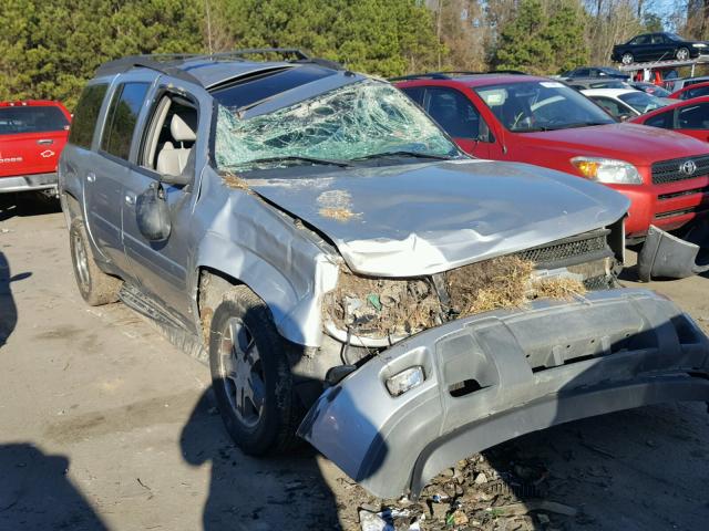 1GNES16S956126576 - 2005 CHEVROLET TRAILBLAZE SILVER photo 1