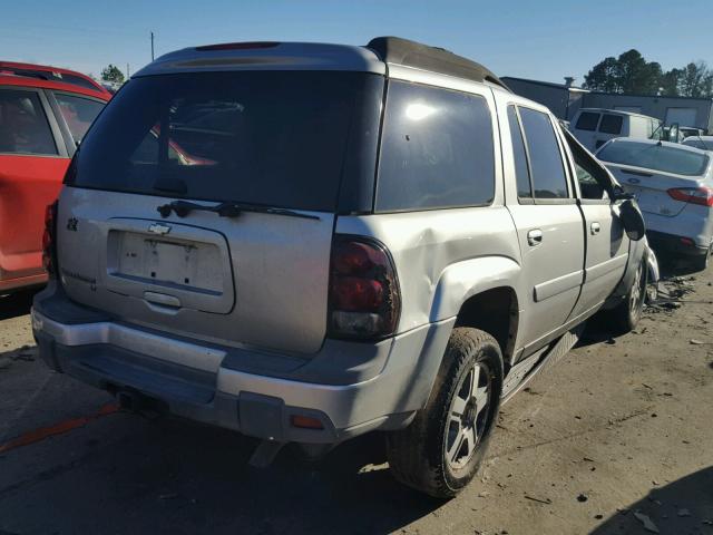 1GNES16S956126576 - 2005 CHEVROLET TRAILBLAZE SILVER photo 4